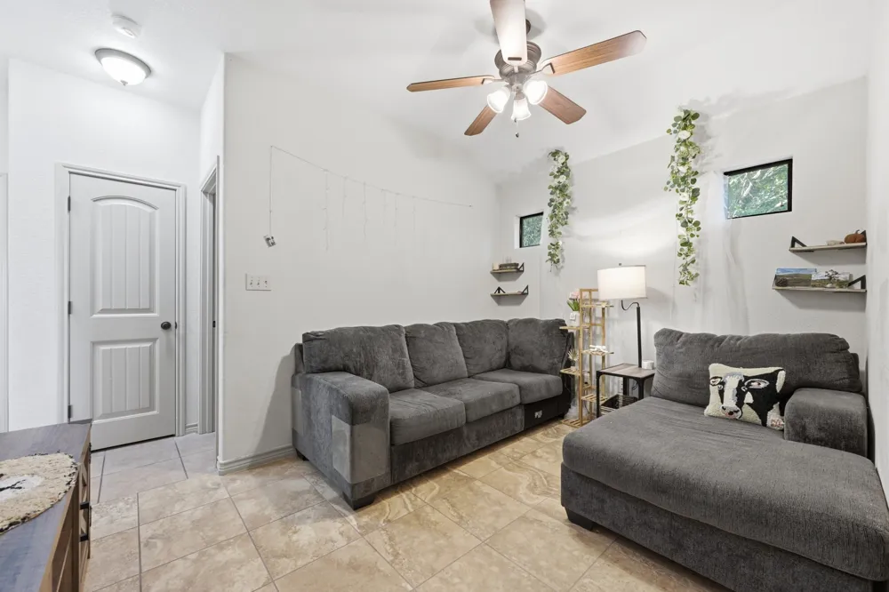 104 Cowal Drive Spicewood, TX 78669
