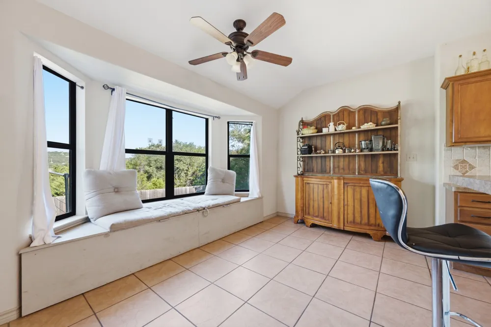 104 Cowal Drive Spicewood, TX 78669