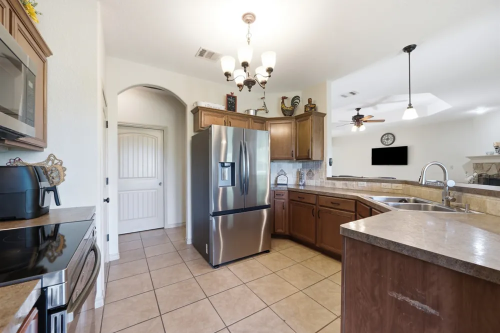 104 Cowal Drive Spicewood, TX 78669