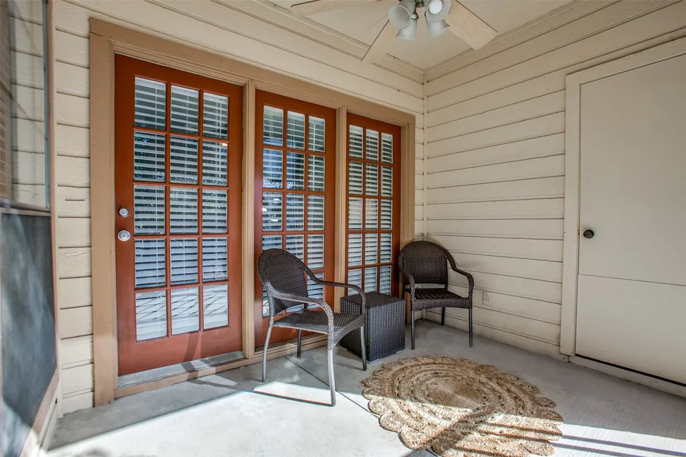 16301 Ledgemont Lane #202 Addison, TX 75001
