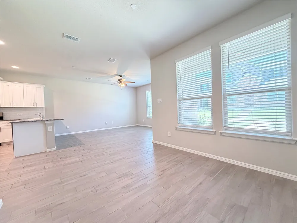 4808 Sparkling Pathway Haltom City, TX 76117