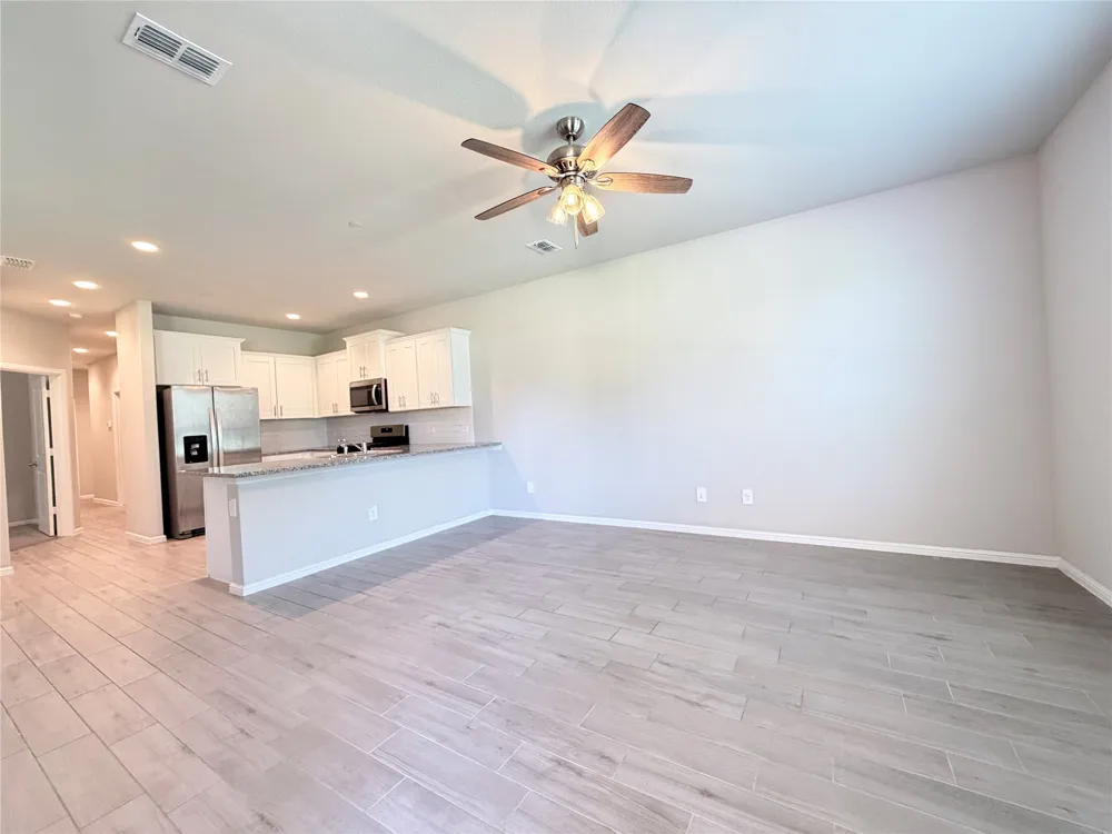 4808 Sparkling Pathway Haltom City, TX 76117