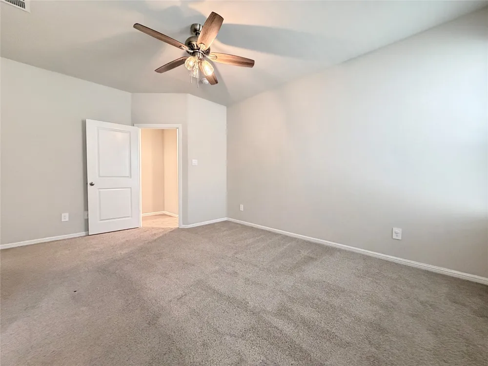 4808 Sparkling Pathway Haltom City, TX 76117