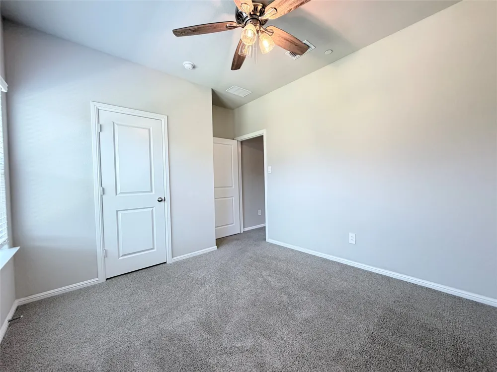 4808 Sparkling Pathway Haltom City, TX 76117