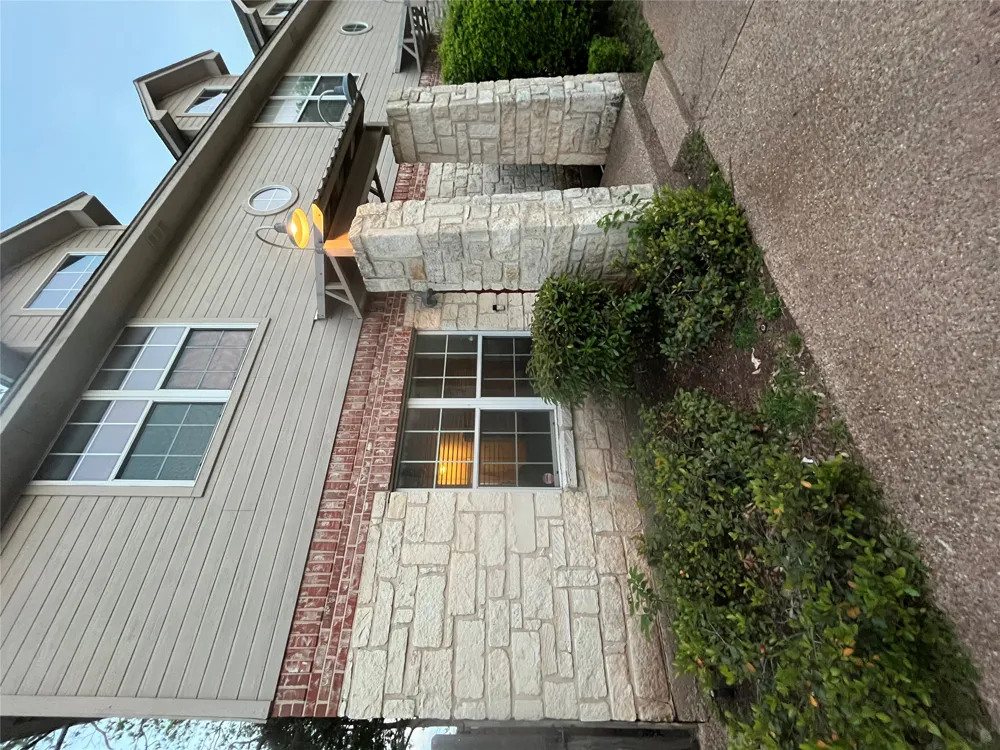 2101 S 7th Street Waco, TX 76706