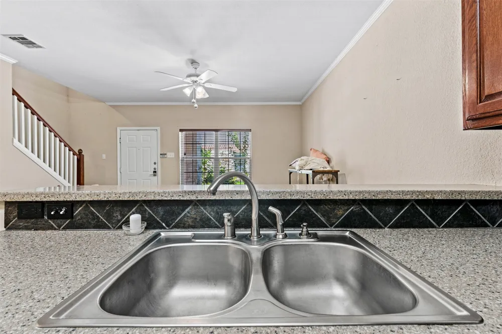 2101 S 7th Street Waco, TX 76706