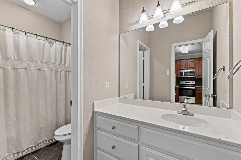 2101 S 7th Street Waco, TX 76706