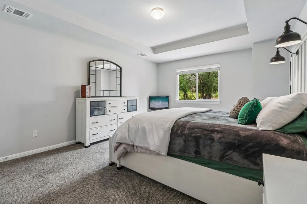 2701 Warren Cove Lago Vista, TX 78645