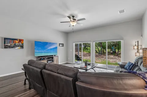 2701 Warren Cove