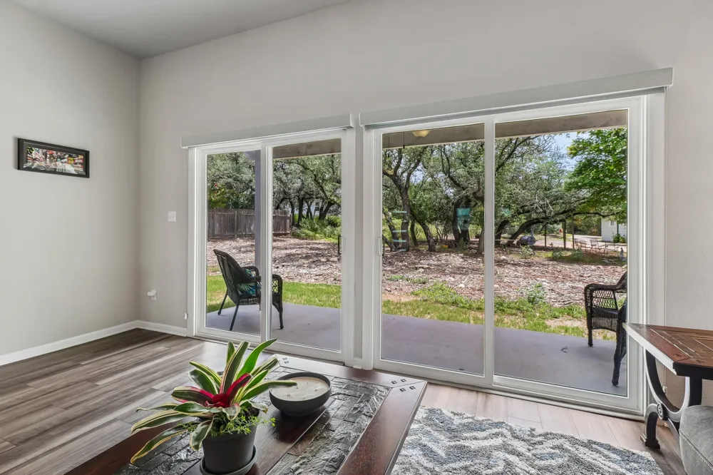 2701 Warren Cove Lago Vista, TX 78645