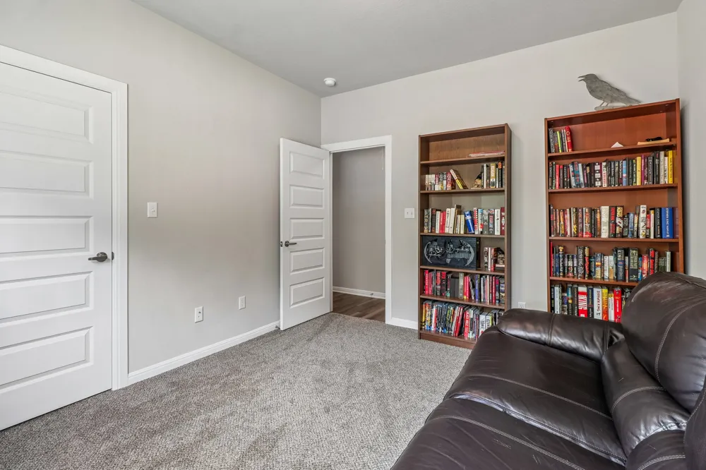 2701 Warren Cove Lago Vista, TX 78645
