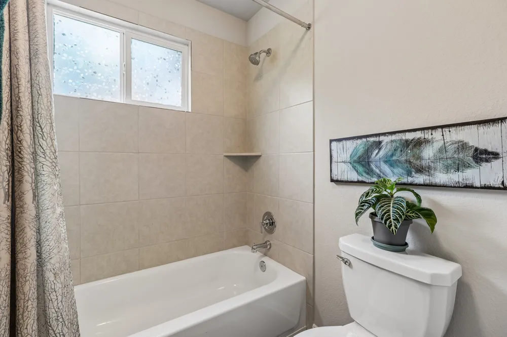 2701 Warren Cove Lago Vista, TX 78645