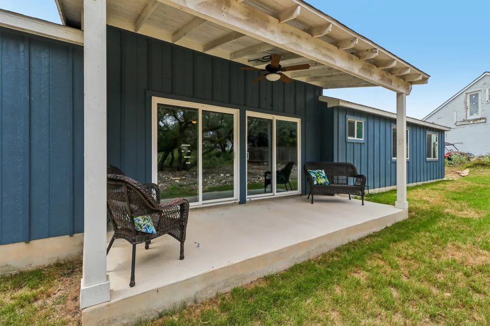 2701 Warren Cove Lago Vista, TX 78645