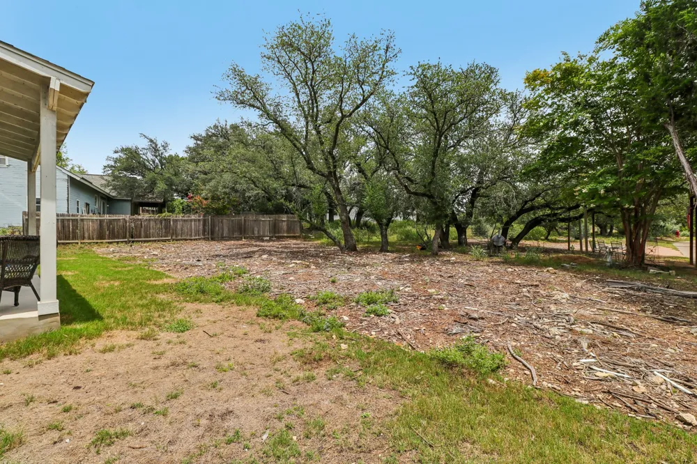 2701 Warren Cove Lago Vista, TX 78645