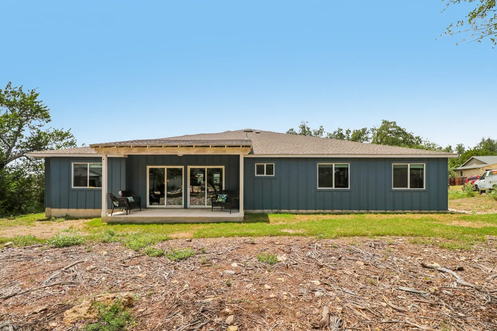 2701 Warren Cove Lago Vista, TX 78645