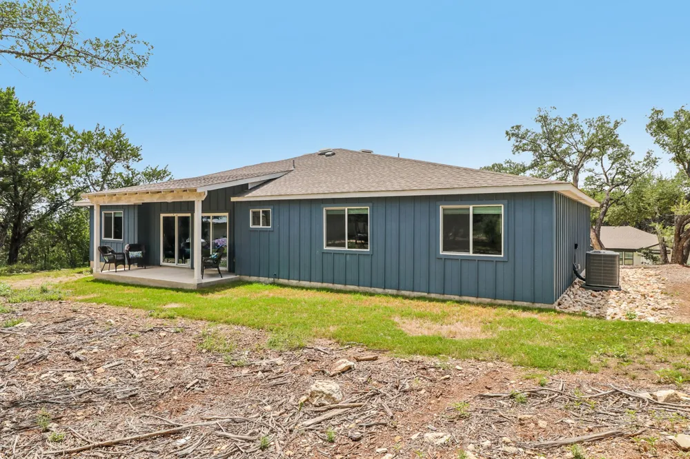 2701 Warren Cove Lago Vista, TX 78645
