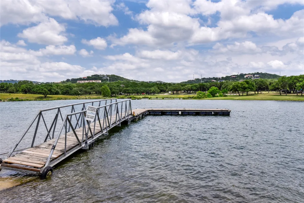 2701 Warren Cove Lago Vista, TX 78645