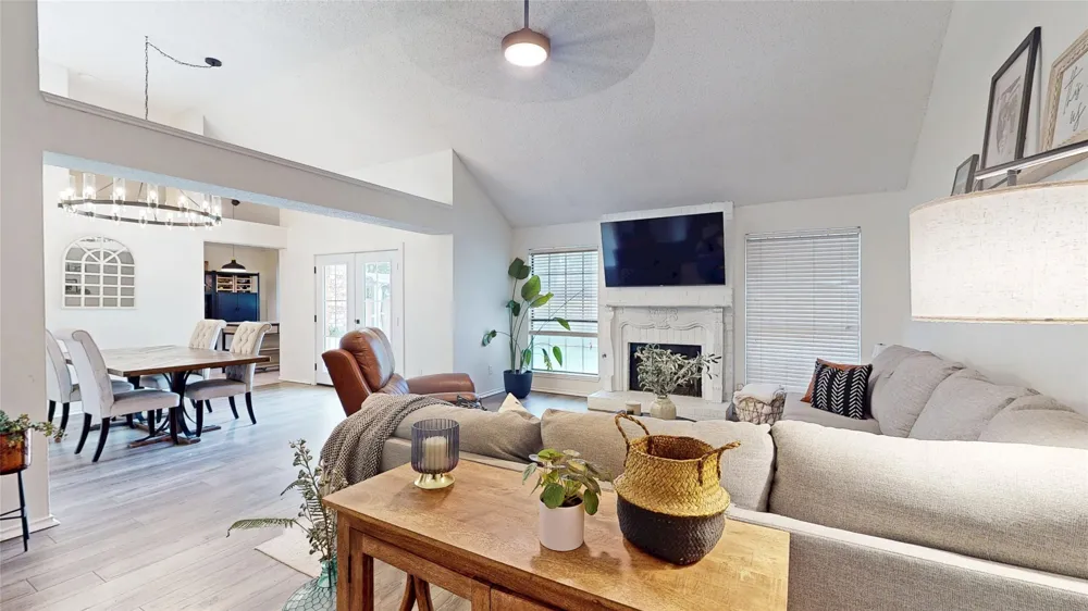 3321 Knob Oak Drive Grapevine, TX 76051