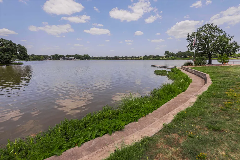 114 Wren Street Highland Haven, TX 78654