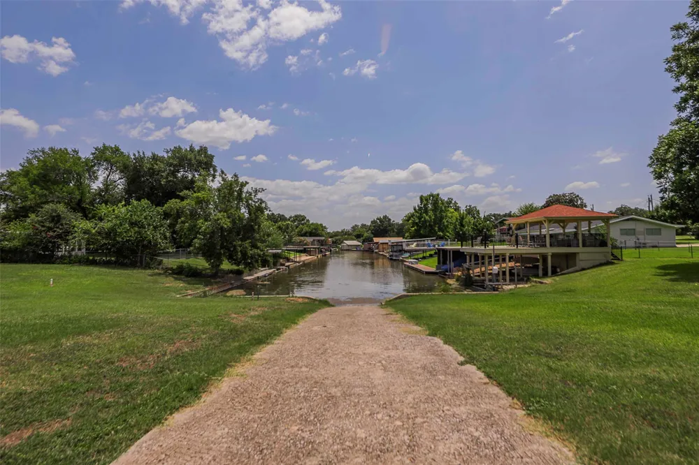 114 Wren Street Highland Haven, TX 78654