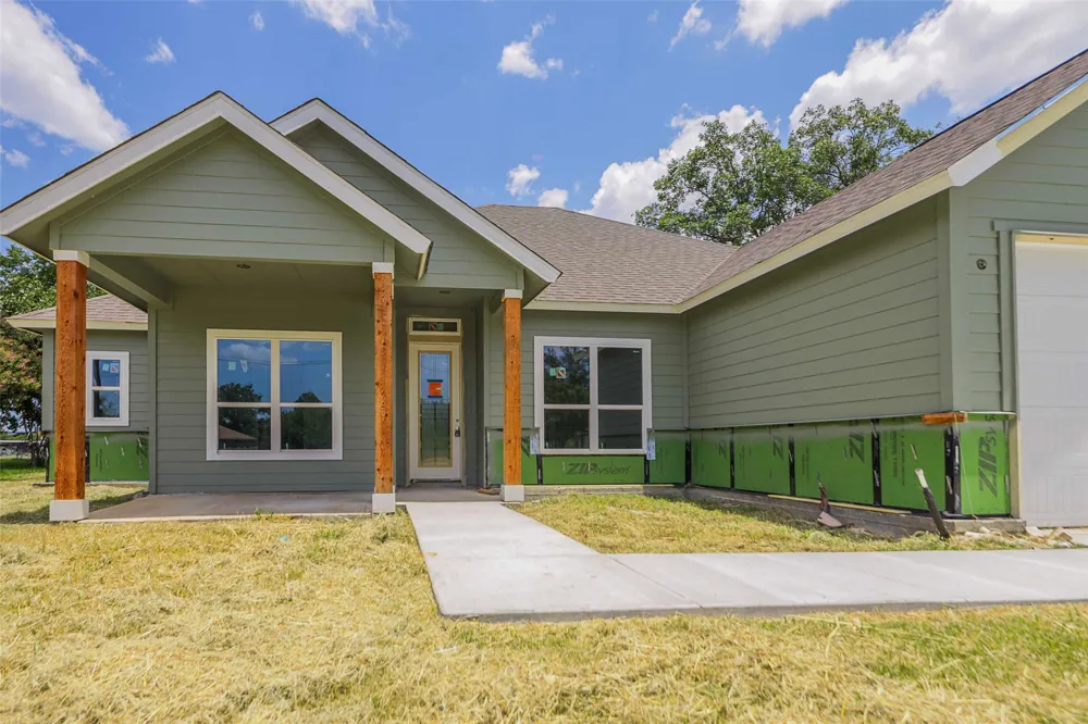114 Wren Street Highland Haven, TX 78654