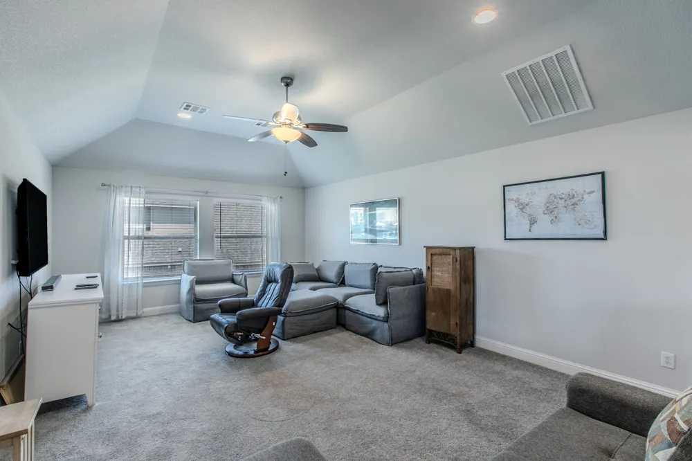 272 Big Creek Loop Hewitt, TX 76643