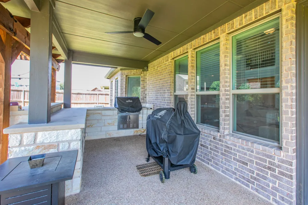272 Big Creek Loop Hewitt, TX 76643