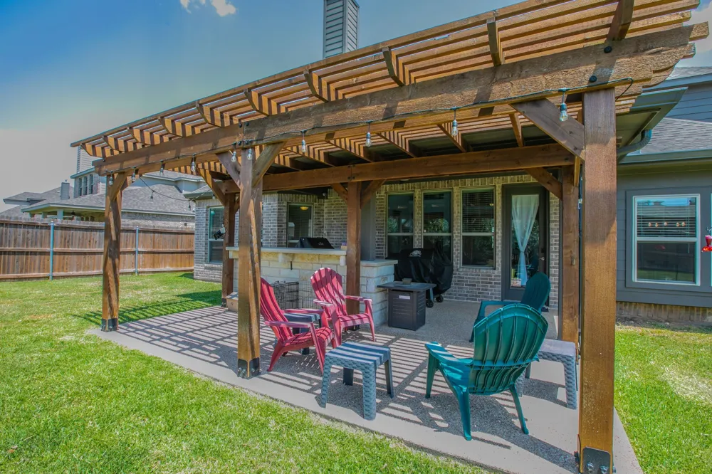 272 Big Creek Loop Hewitt, TX 76643