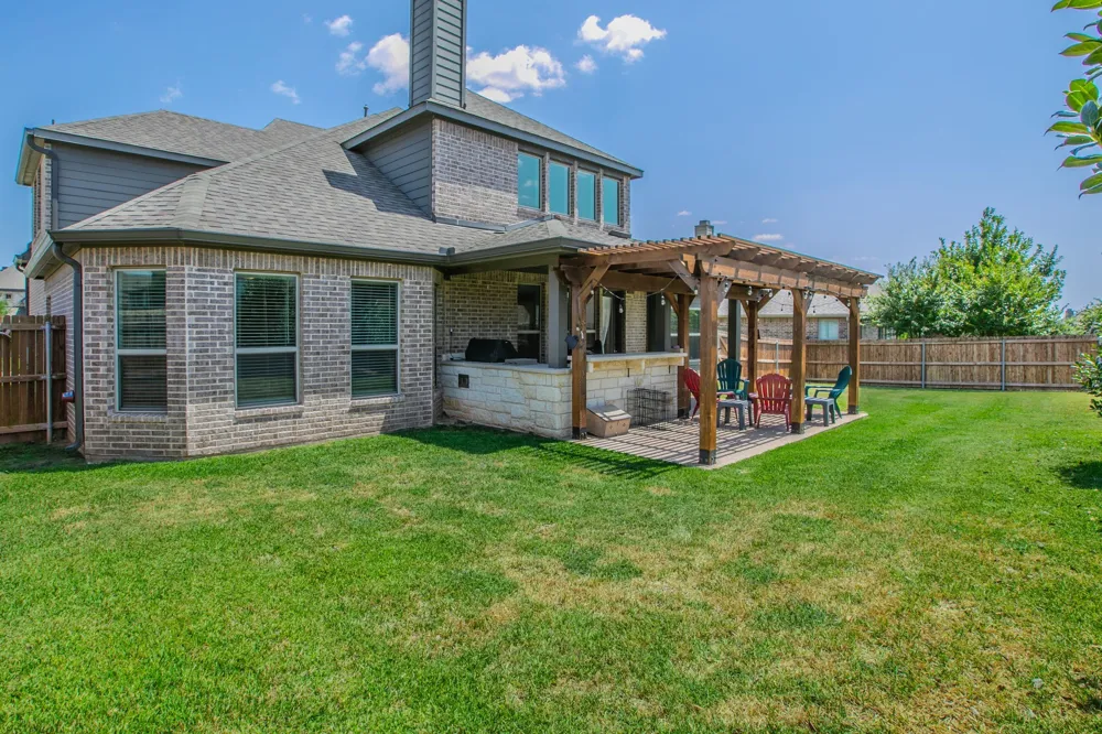 272 Big Creek Loop Hewitt, TX 76643