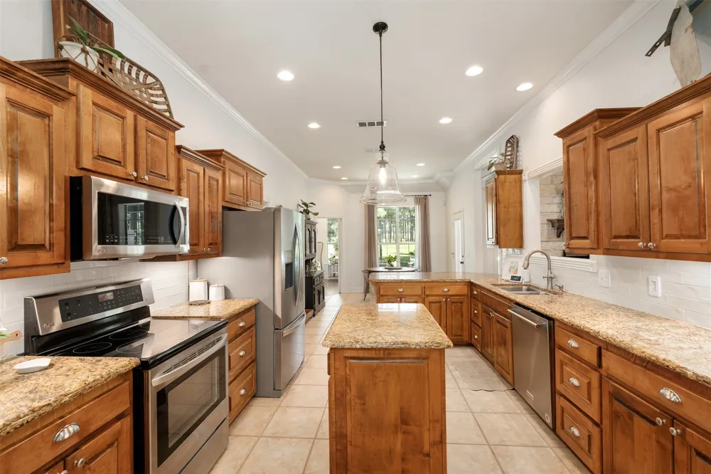 1109 Robbins Road Athens, TX 75751