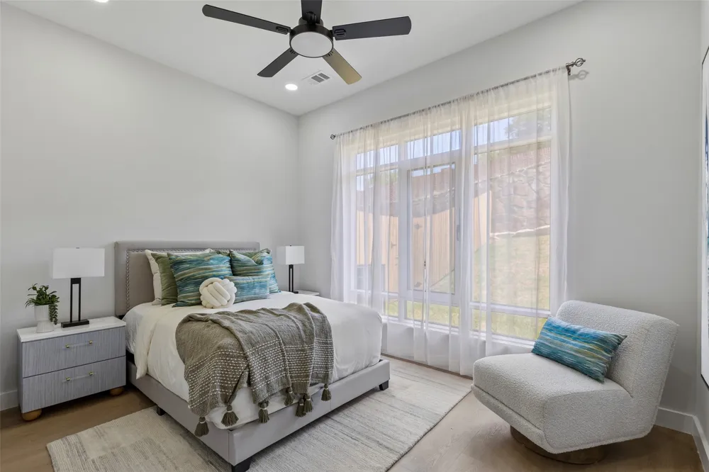 816 Premier Parkway Grand Prairie, TX 75051