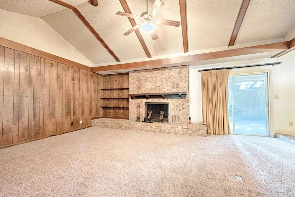 808 Herder Avenue Schulenburg, TX 78956