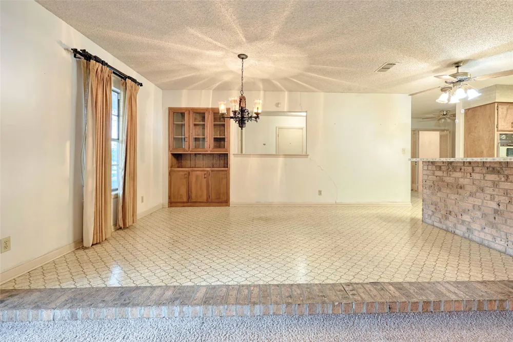 808 Herder Avenue Schulenburg, TX 78956