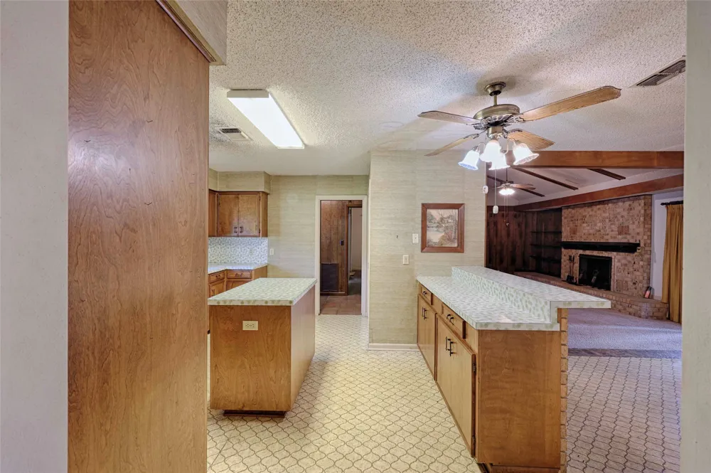808 Herder Avenue Schulenburg, TX 78956