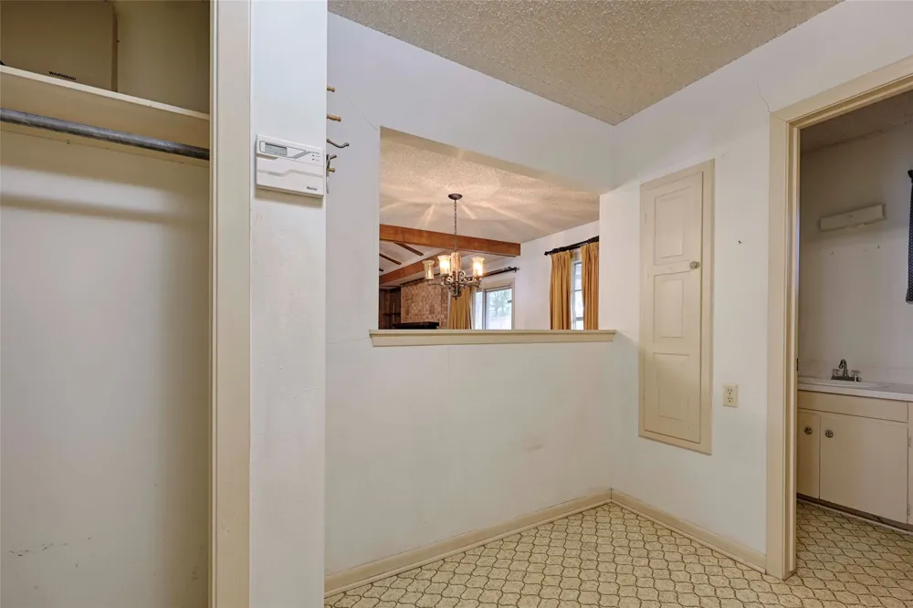 808 Herder Avenue Schulenburg, TX 78956