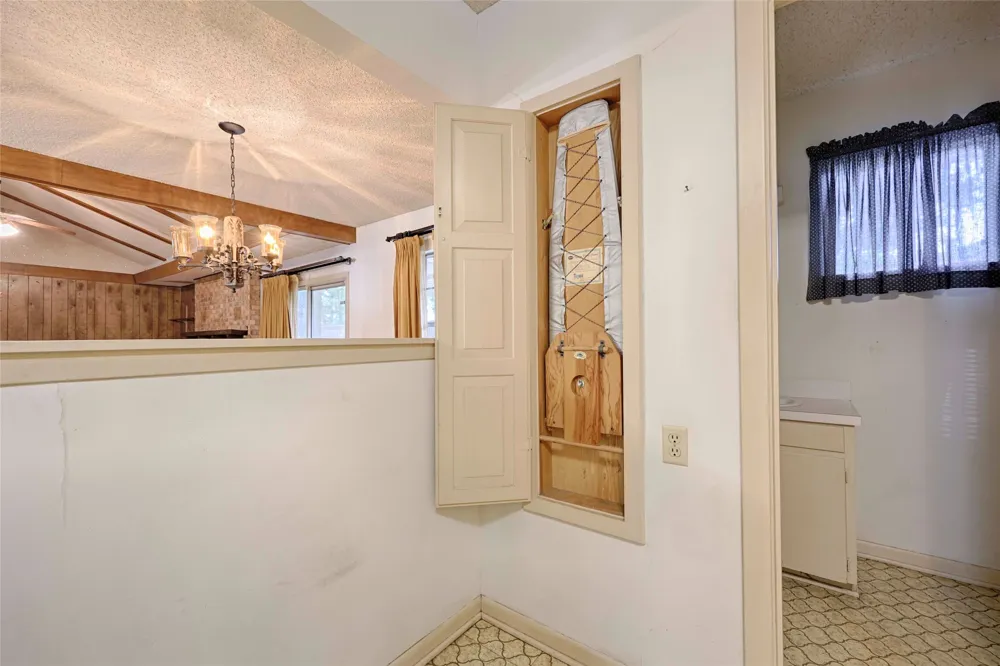 808 Herder Avenue Schulenburg, TX 78956
