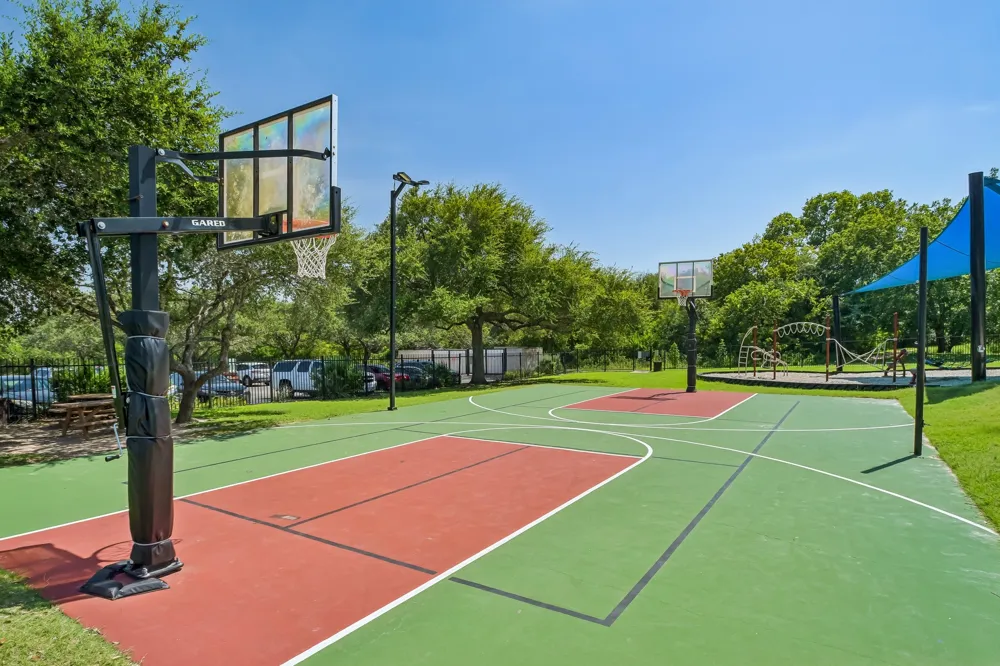 8008 Ladera Verde Drive Austin, TX 78739