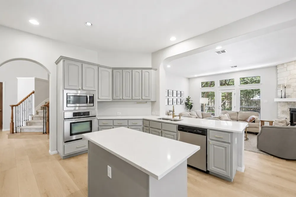 8008 Ladera Verde Drive Austin, TX 78739