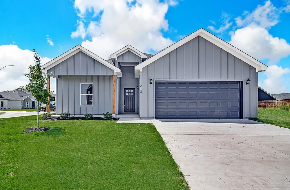 213 Marble Creek Drive Fort Worth, TX 76131