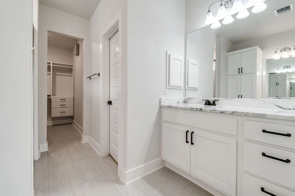 220 Riley Lane Fredericksburg, TX 78624
