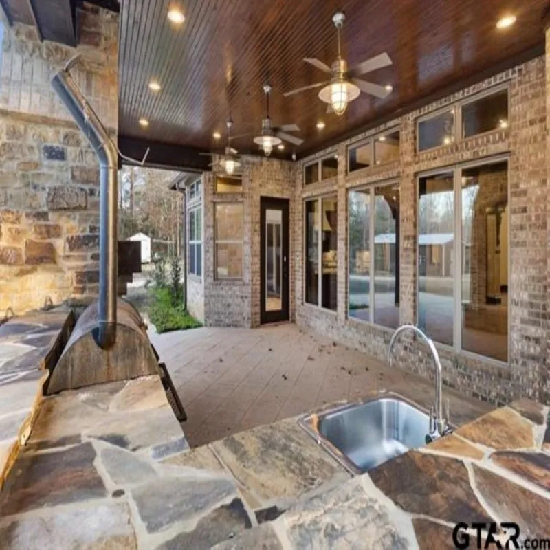 11378 State Highway 110 Tyler, TX 75704