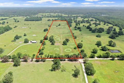 495 NE County Road 2220