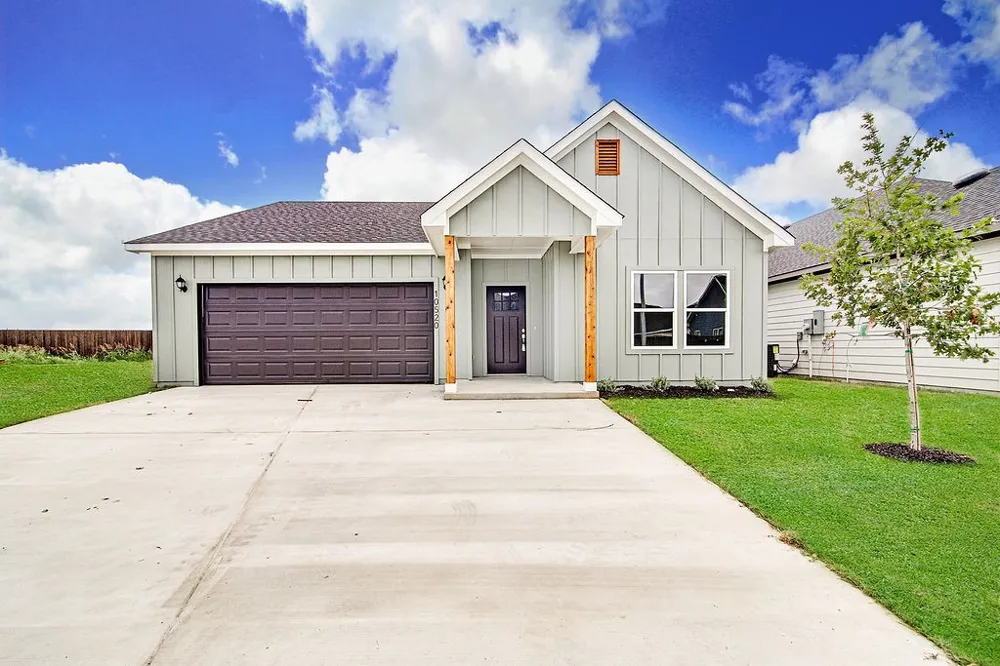 10520 Ruffin Drive Fort Worth, TX 76131