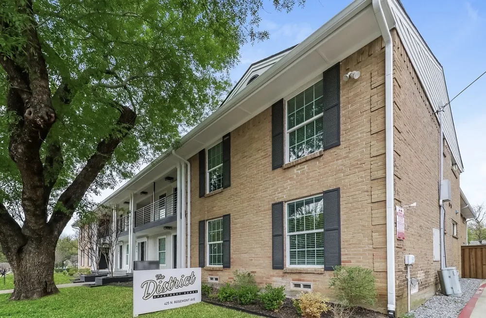 425 Rosemont Avenue #103 Dallas, TX 75208