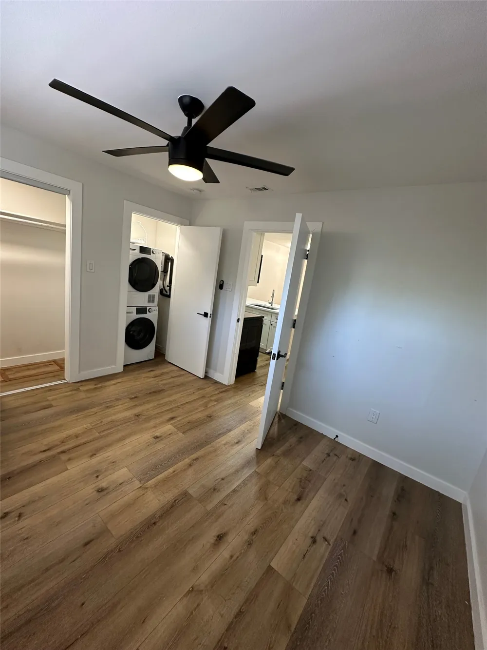 425 Rosemont Avenue #103 Dallas, TX 75208