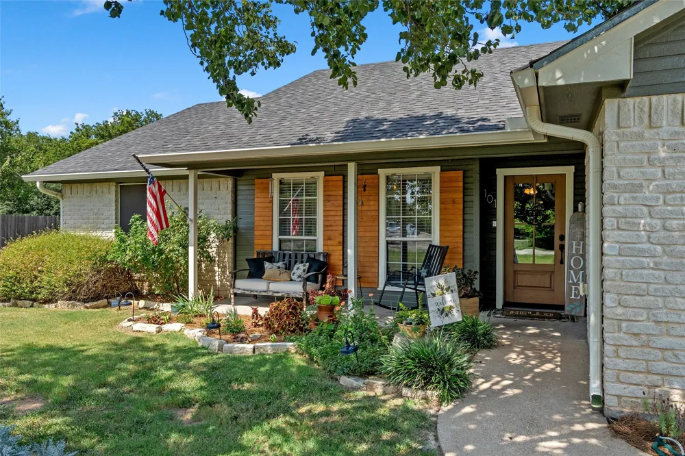 101 Brown Drive Eddy, TX 76524