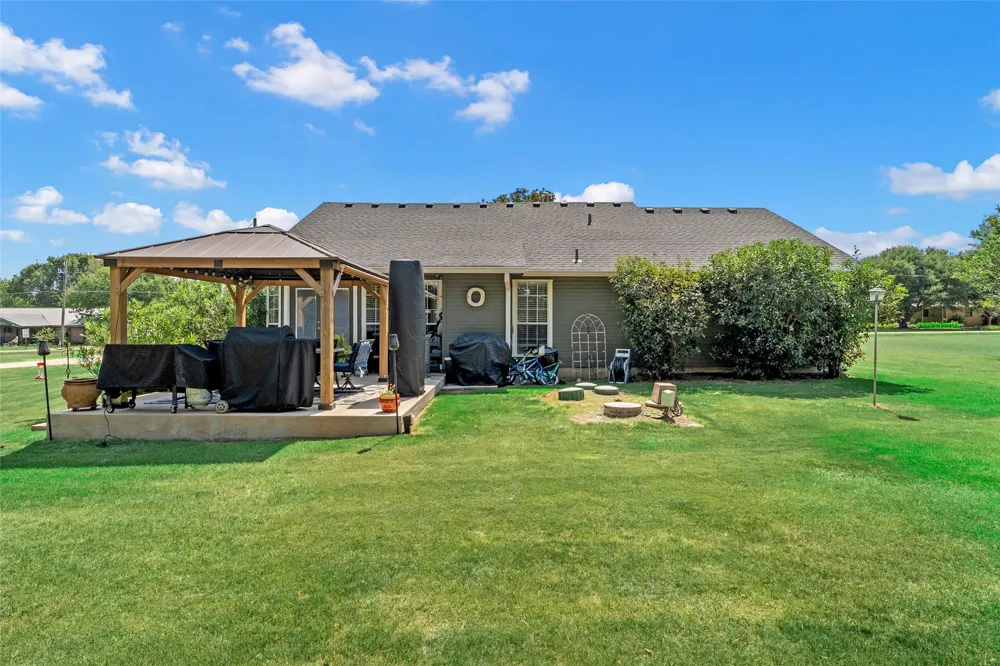 101 Brown Drive Eddy, TX 76524