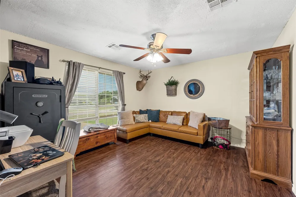 101 Brown Drive Eddy, TX 76524
