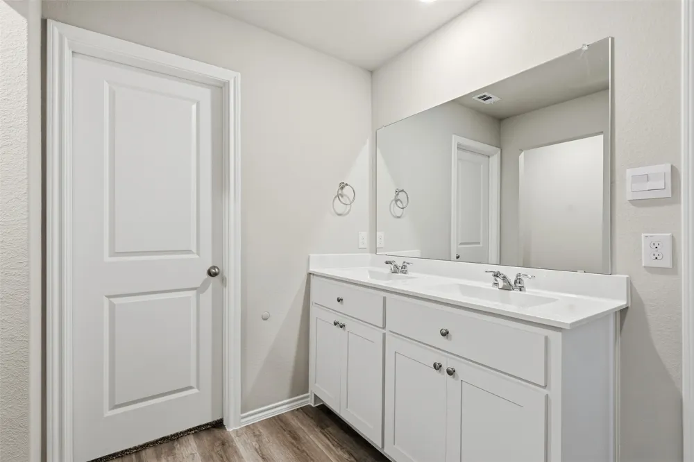 564 Marsh Street Cleburne, TX 76033