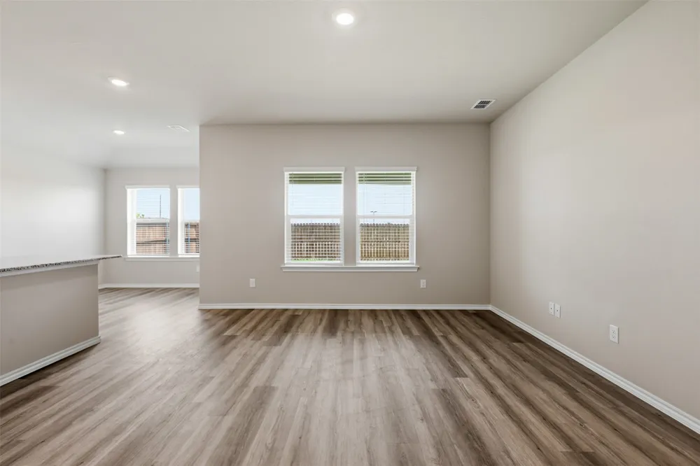 564 Marsh Street Cleburne, TX 76033